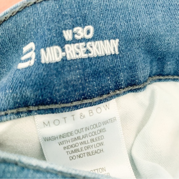 Mott & Bow Mid-Rise Skinny Jean - Picture 8 of 10